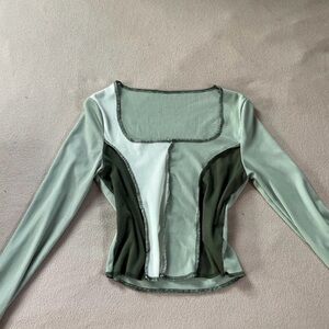 Cropped Green Long Sleeve Women's Top